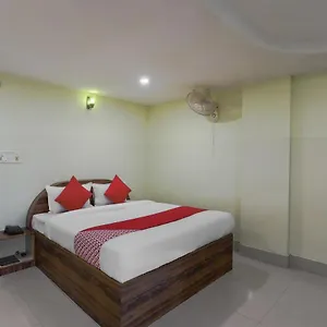 3* Hotel Oyo 70146 S S P